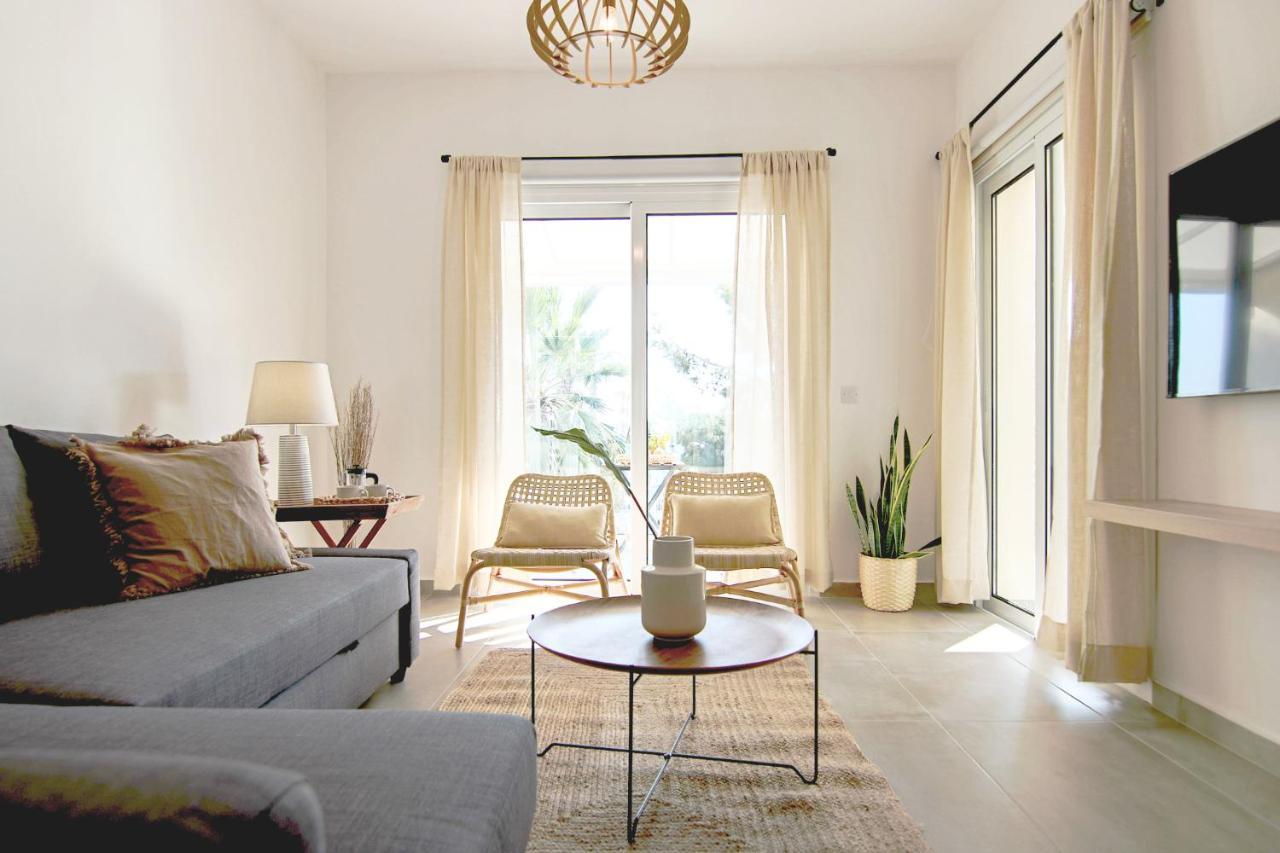 Phaedrus Living Seaview Luxury Flat Limnaria 153 Apartment Paphos ภายนอก รูปภาพ